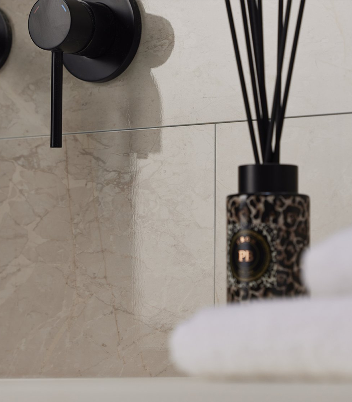 Dalle de revêtement mural PVC REVELA BOULIA GL. 65 cm x 37,5 cm